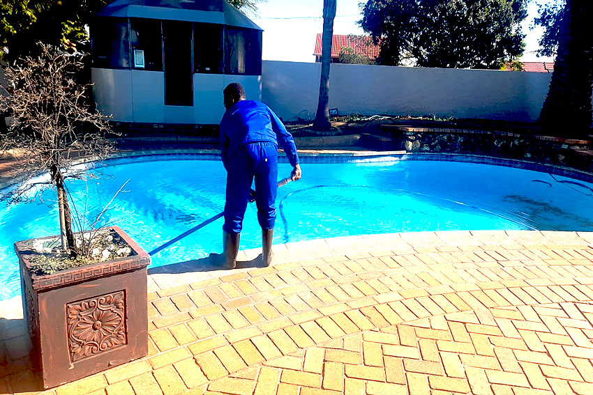 clints-garden-pool.services